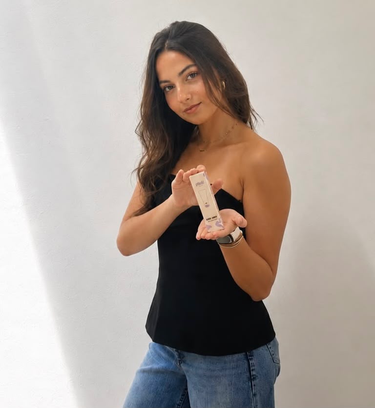 Fix It-Fashion Adhesive